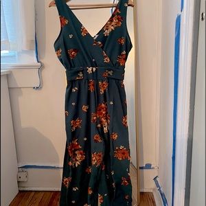 Xhiliration Floral V-Neck Jumpsuit